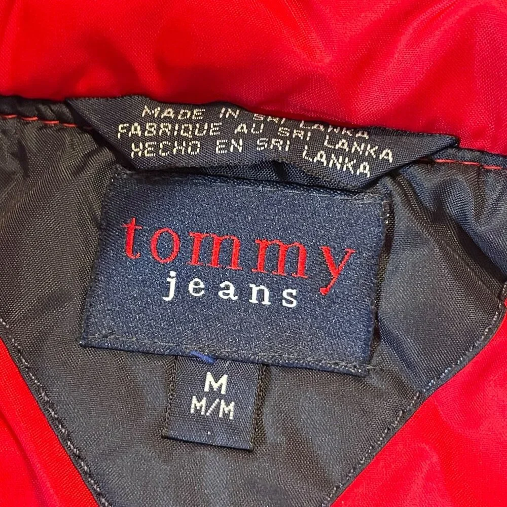 Tommy Jeans Red Puffer Vest M Nylon Womens Sleeveless Outerwear Vintage - Picture 4 of 11